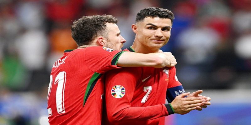 Diogo Jota - Ngôi Sao Sáng Giá Đang Tỏa Sáng Cùng Liverpool - Aovbuilds diogo jota la cau thu khong the thieu trong chien thuat cua hlv klopp - Aovbuilds