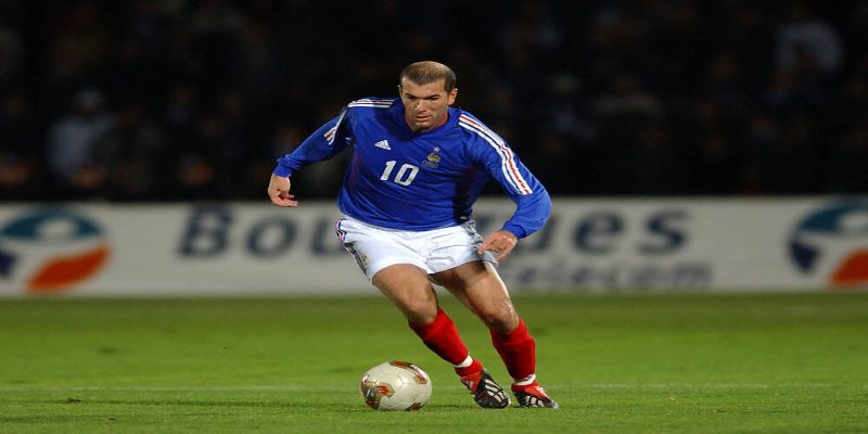Zinedine Zidane - Biểu Tượng Bất Diệt Của Bóng Đá Thế Giới - Aovbuilds thanh qua dang nguong mo - Aovbuilds