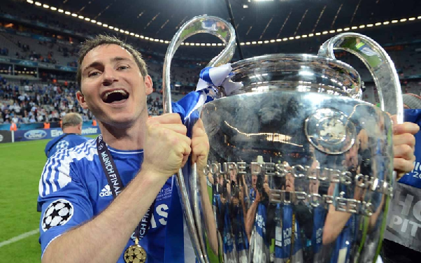 Cần mẫn đưa Chelsea tới với những danh hiệu