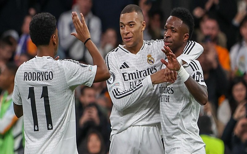 Đội hình mạnh nhất của Real Madrid: Những ngôi sao tạo nên hàng công đáng sợ - Aovbuilds image 25 - Aovbuilds